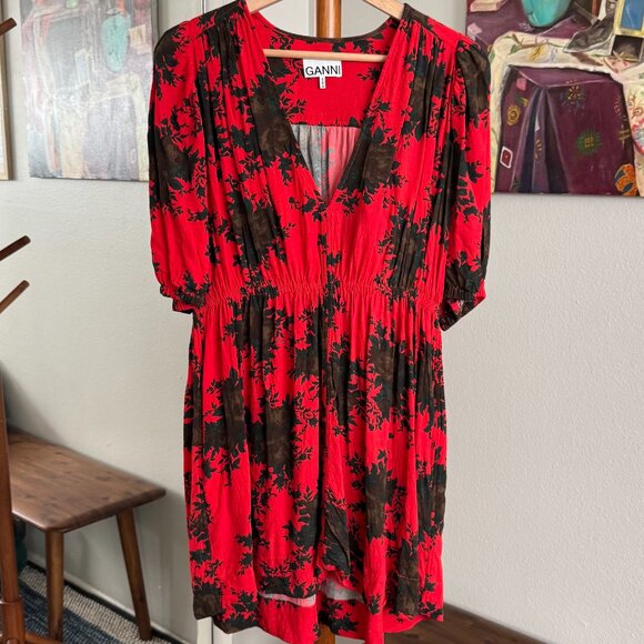 Ganni - Floral Print Crepe Mini Dress in Red - Picture 2 of 10